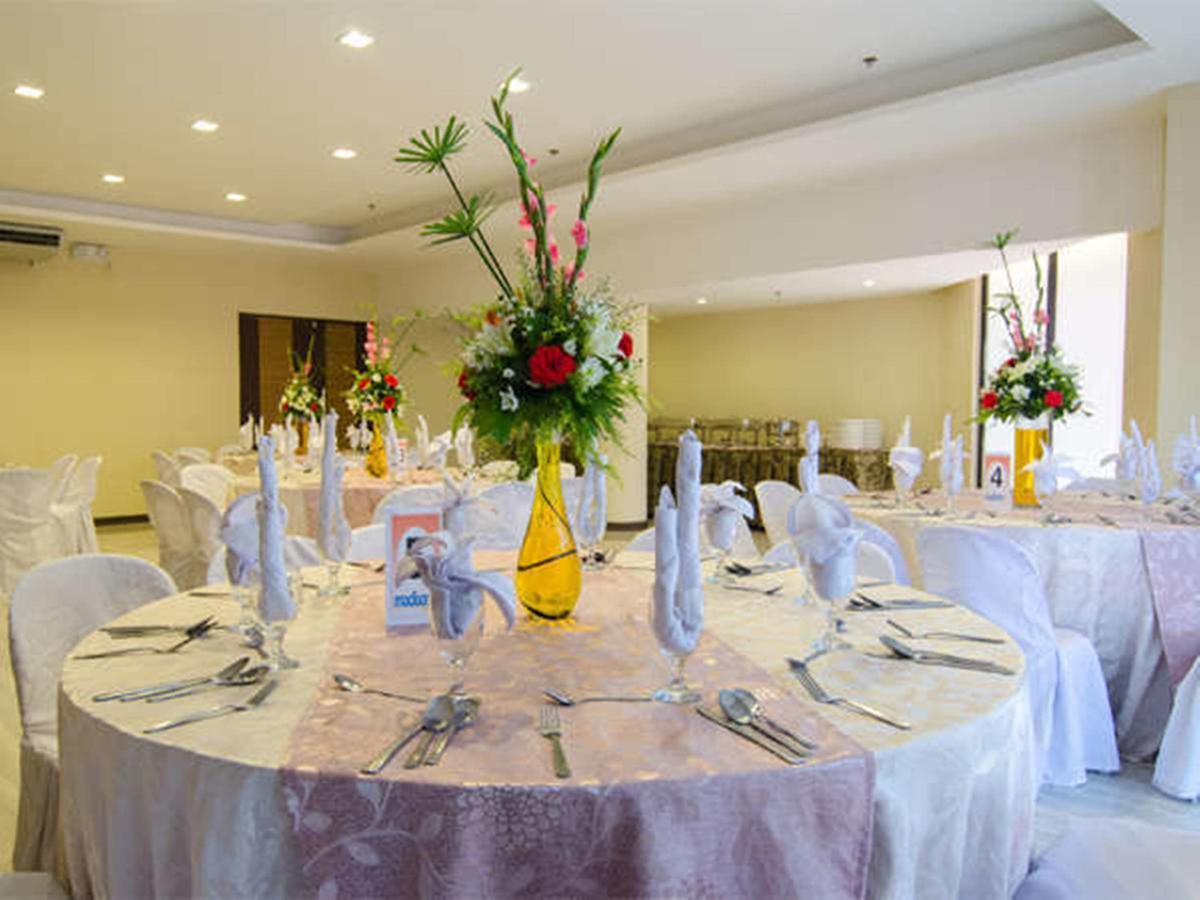 Madison Hotel PHL Iloilo Esterno foto