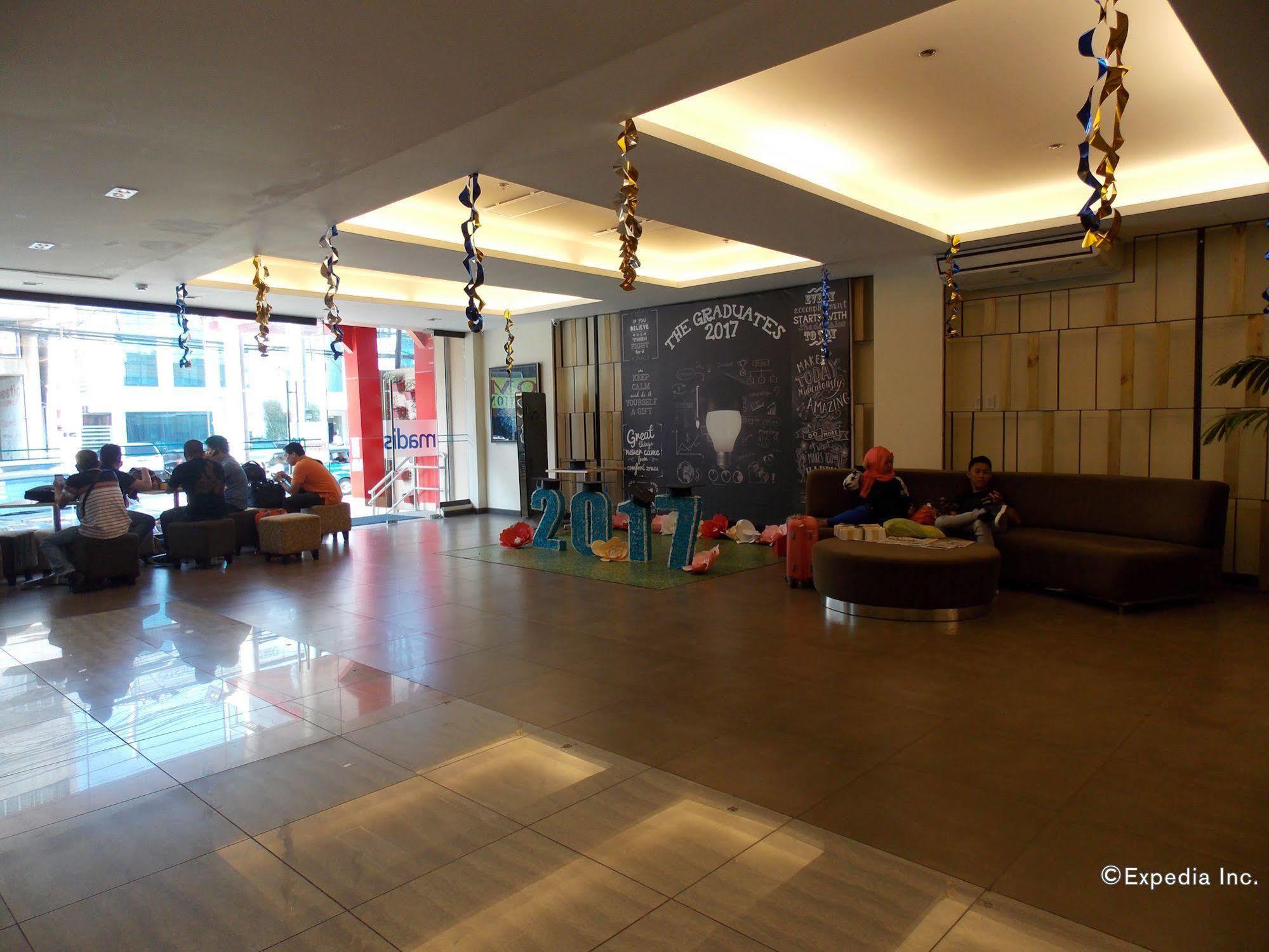 Madison Hotel PHL Iloilo Esterno foto